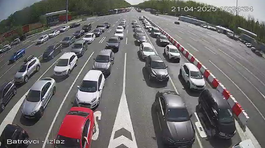 Gužve na Batrovcima - izlaz iz Srbije