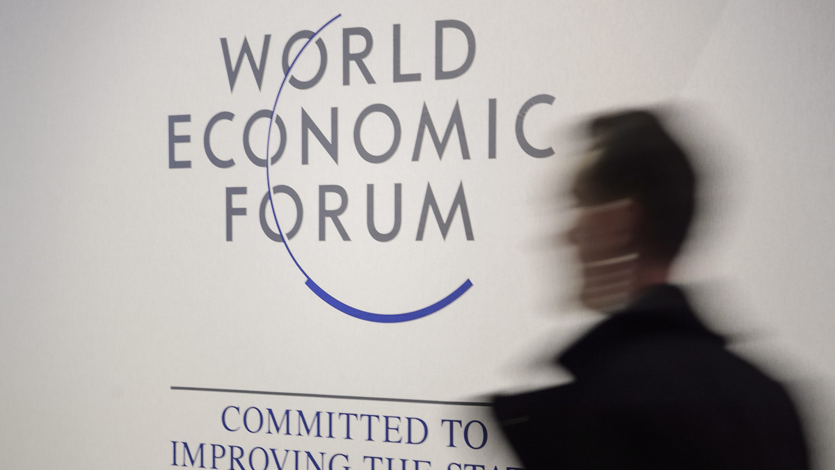 W środę rozpoczyna się Światowe Forum Ekonomiczne w Davos, w którym uczestniczyć będzie 2,5 tys. najbogatszych i najbardziej wpływowych ludzie na globie. Głównymi tematami konferencji będą kryzys migracyjny, nowe technologie, terroryzm, nierówności społeczne i klimat. Koszt zorganizowania forum to ok. 32 mln euro, czyli blisko 13 tys. euro na każdego uczestnika.