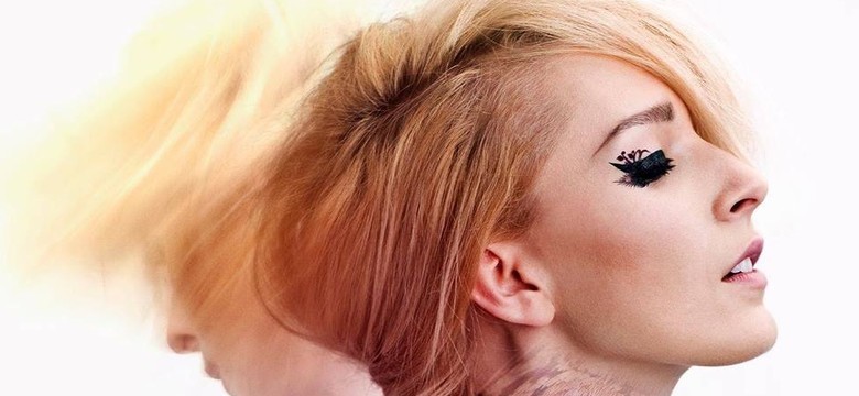 Mela Koteluk odcina się od codzienności. A wszystko to, by nagrać płytę
