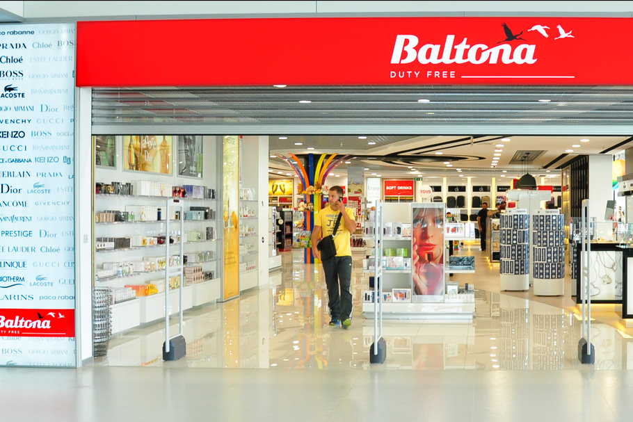 Baltona nadal działa, zarządzając sklepami duty free na lotniskach w całym kraju