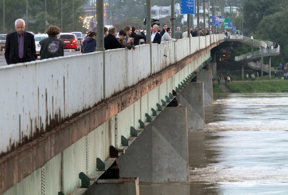 WARSZAWA FALA POWODZIOWA W STOLICY