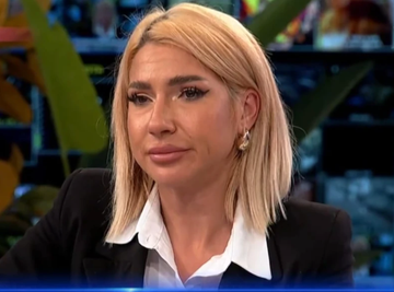 Jovana Jeremić plače u programu