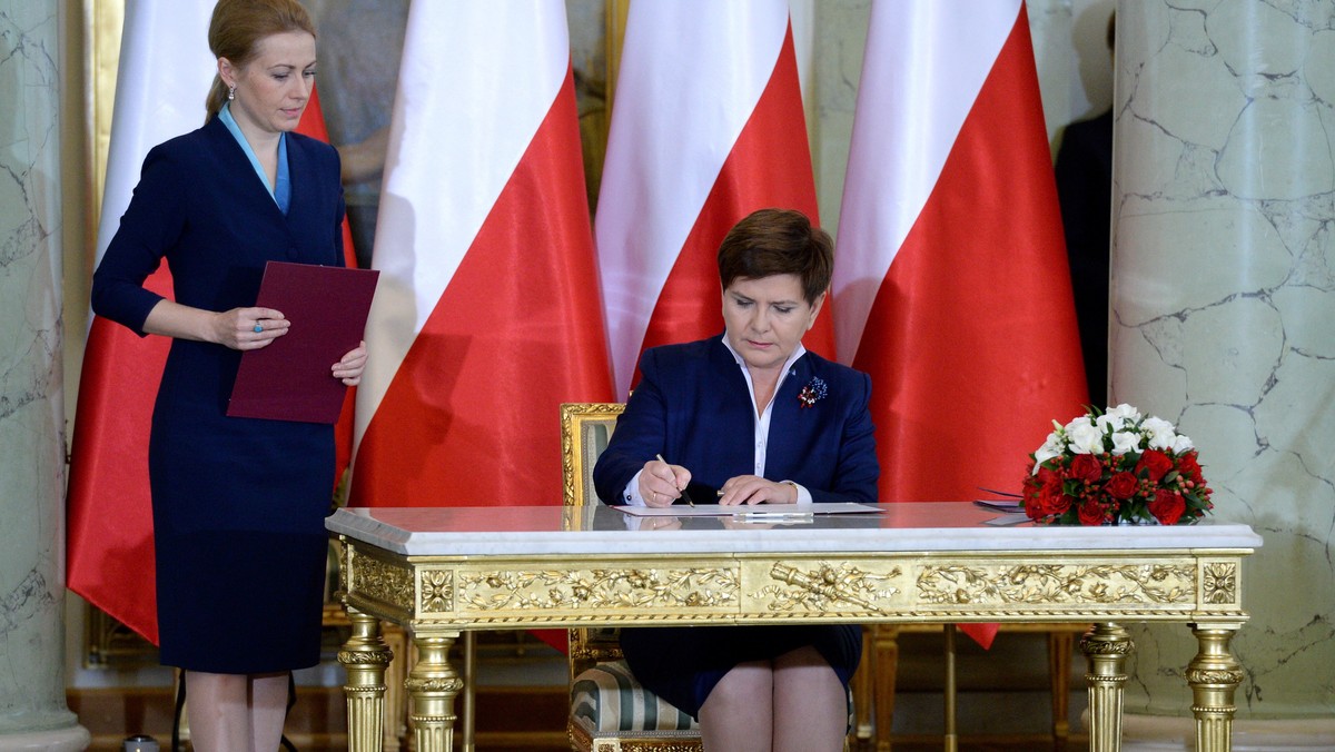 WARSZAWA PAŁAC PREZYDENCKI RZĄD B. SZYDŁO ZAPRZYSIĘŻENIE (Beata Szydło)