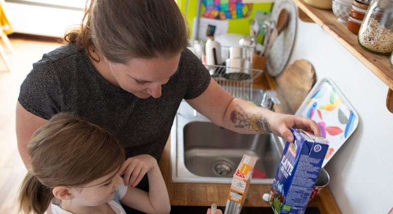 mom child snack food meal mother kid cooking family