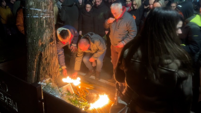 Građani su nakon ubistva bračnog para u Arilju odavali počast žrtvama