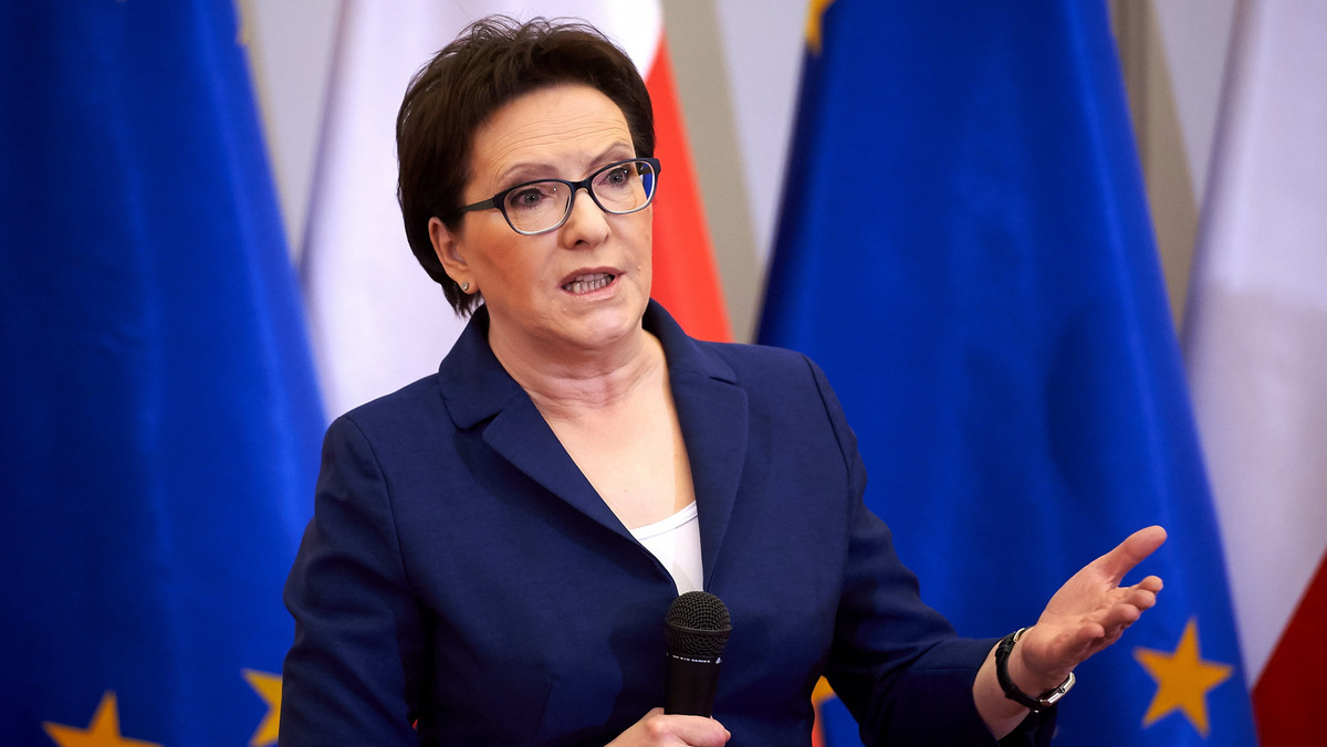 Komisja Europejska postanowiła zdjąć z Polski procedurę nadmiernego deficytu - powiedziała w środę w Gdańsku premier Ewa Kopacz. Rekomendację KE musi jeszcze zatwierdzić Rada UE, która spotka się 19 czerwca.