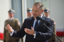 Ekspert zwraca uwagę: "Antyukraińskość" Nawrockiego zbieżna z działaniami Trumpa