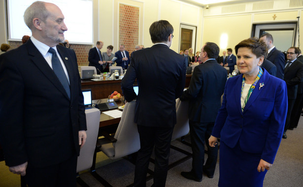 Najbardziej spektakularne otwarcie rządu po 1989. Podsumowanie 100 dni gabinetu Beaty Szydło