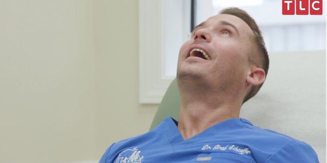 Watch Dr Brad Schaeffer Freak Out During His Own Foot Injection On My Feet Are Killing Me Pulse Nigeria