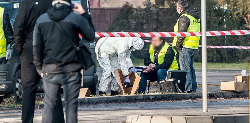 Policjanci kroczyli ścieżką śmierci, ale to bandyta mógł zginąć pierwszy!