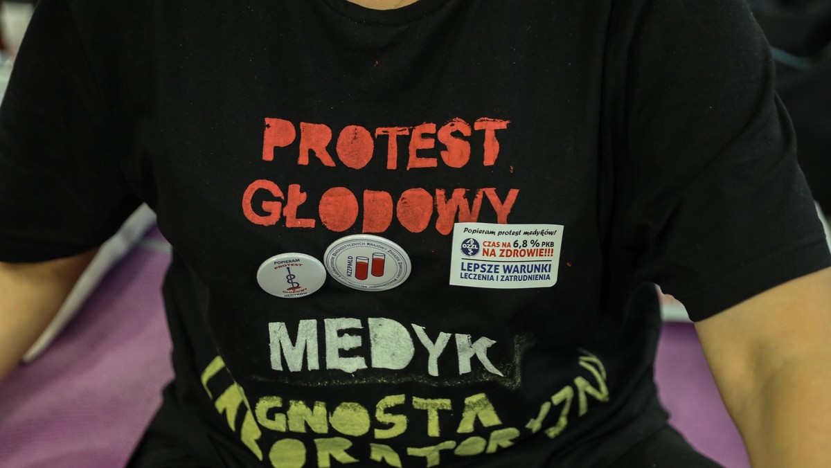 protest głodowy, rezydenci, lekarze, strajk