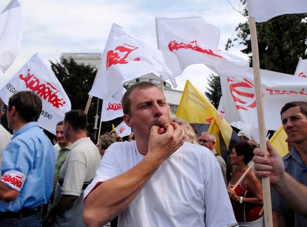 Związkowcy chcą dopaść Tuska na Wawelu