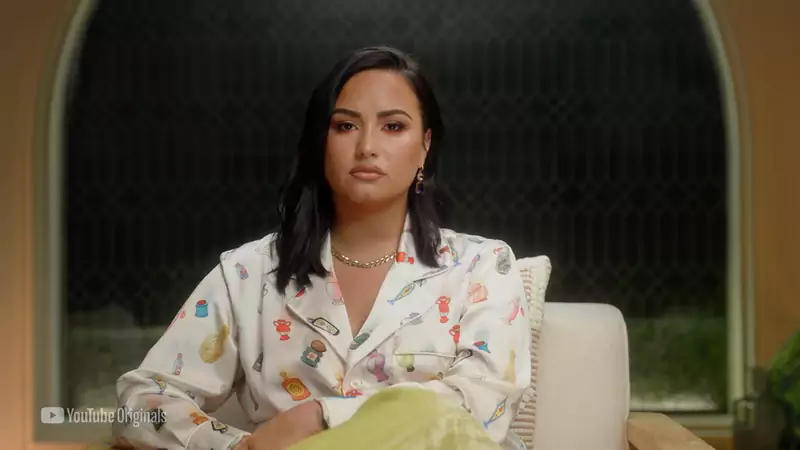 Demi Lovato identyfikuje się jako osoba niebinarna.