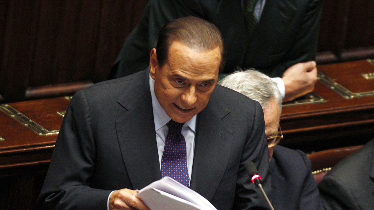 Premier Włoch Silvio Berlusconi, przedstawiając w środę w parlamencie plany rządu na drugą połowę kadencji, mówił, że nie ma alternatywy dla jego gabinetu. Apelował o zgodę narodową i przestrzegał przed skutkami szerzącej się jego zdaniem nienawiści.