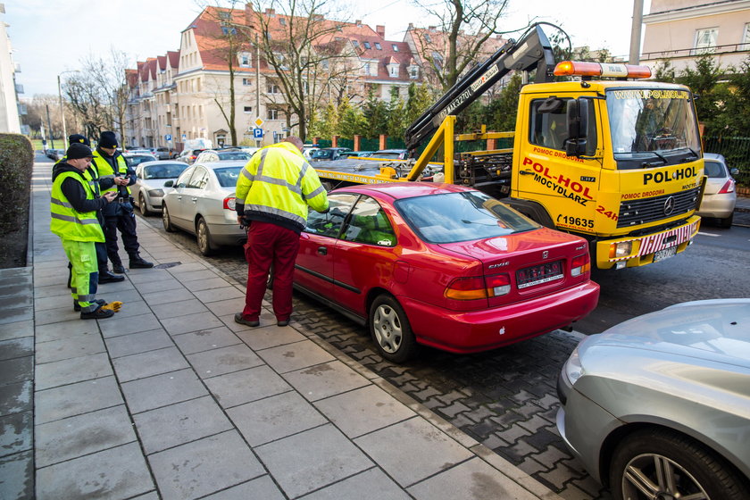 Usuwają wraki z ulic Poznania