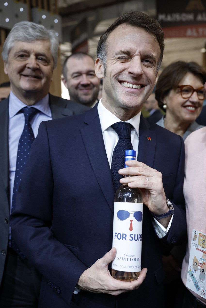 Emanuel Makron na sajmu vina u Parizu