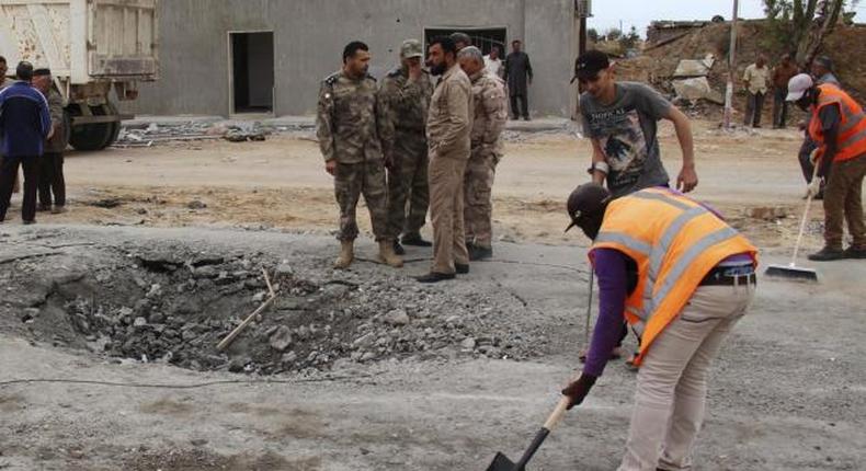 Suicide bomber kills 1 at checkpoint in western Libya