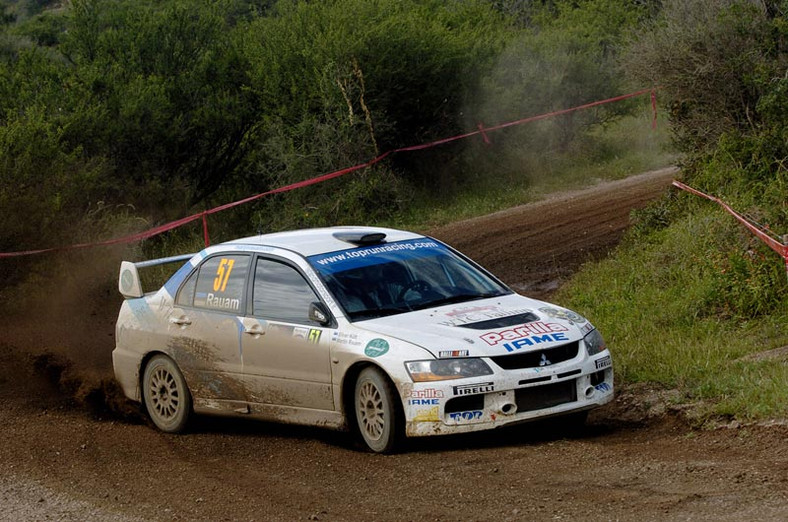 Rajd Argentyny 2008: Loeb zdecydowanym liderem (I. etap)