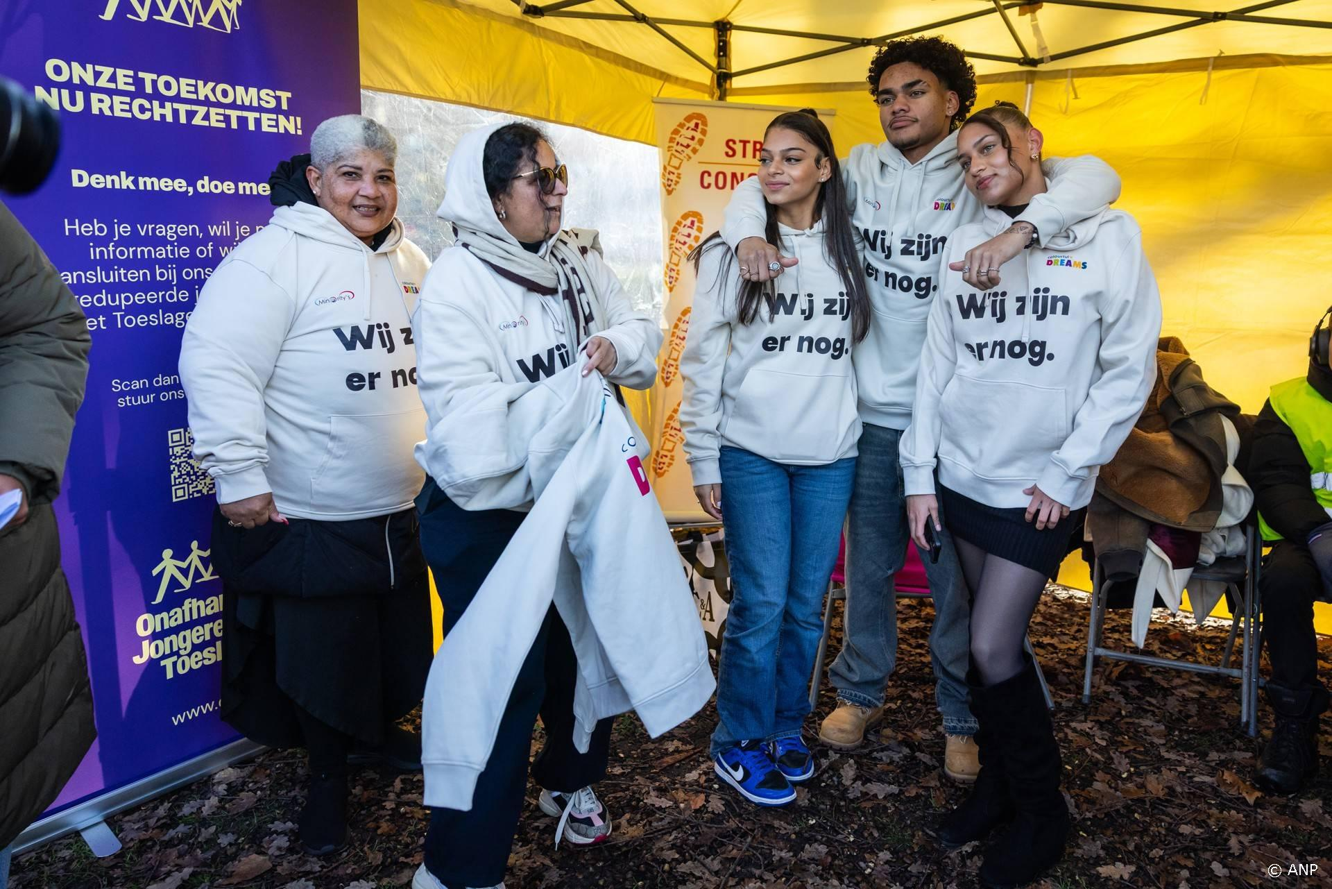 Den Haag: Toeslag-jongeren eisen zelfde rechten als ouders