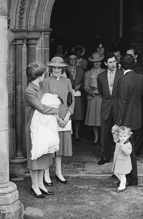 Księżna Diana na uroczystości chrztu Alexandry Knatchbull (Romsey Abbey, 12 marca 1983 r.)