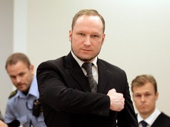 Breivik więźniem politycznym? Zastrzelenie 69 osób nazywa 'czynem heroicznym'
