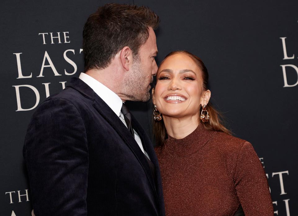     La felicidad es genial: el beso de Ben Affleck causa una felicidad sin límites a Jennifer Lopez