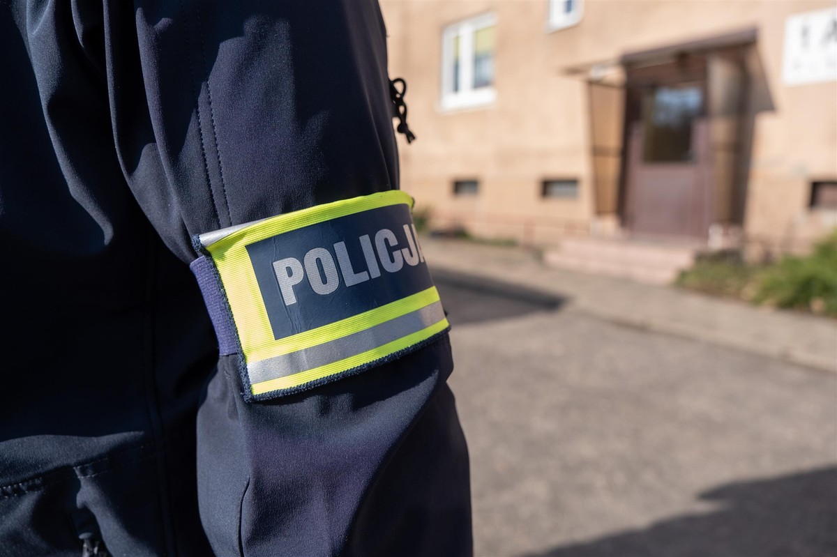Śmierć 48-latka podczas policyjnej interwencji. Przyczyną "uduszenie gwałtowne"