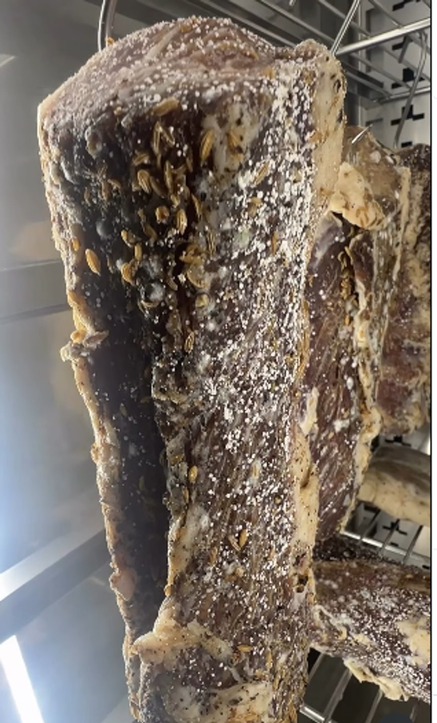 Marija Petronijević pokazala kako suši meso