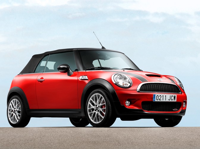 Efekt? Urządzenie gna do 'setki' w niecałe 7 sekund. Prędkość maksymalna - 235 km/h