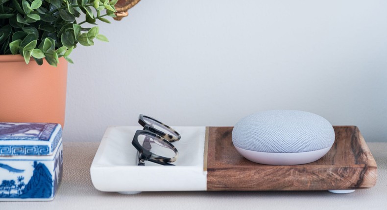 How to set up a Google Home Mini or Google Nest Mini using your ...