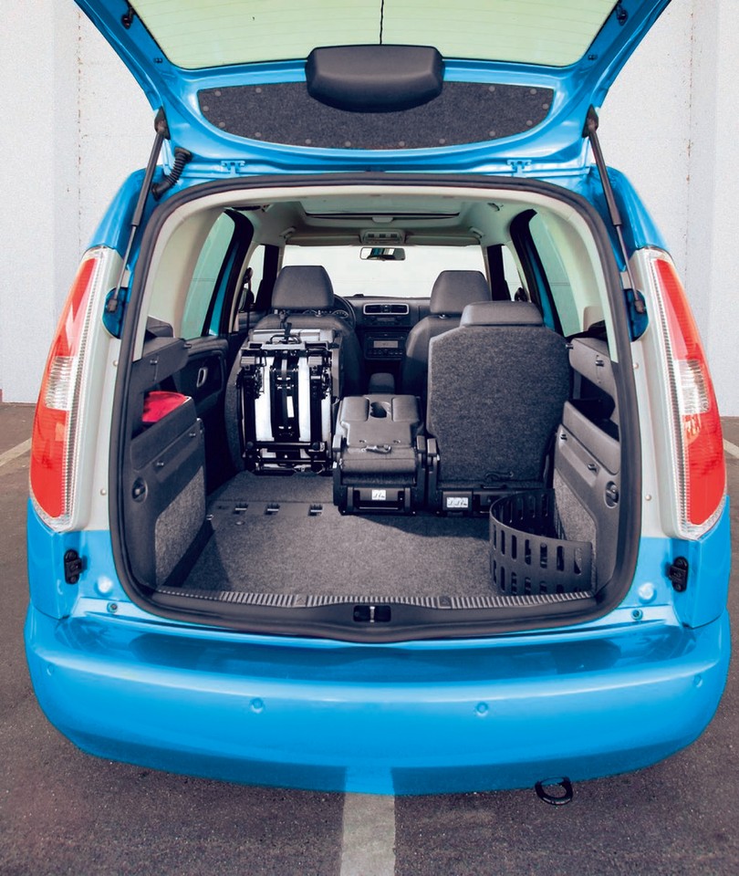 Skoda roomster багажник