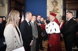 Inauguracja roku akademickiego 2023/2024 SGMK. Czarnek: Żywy pomnik Mikołaja Kopernika