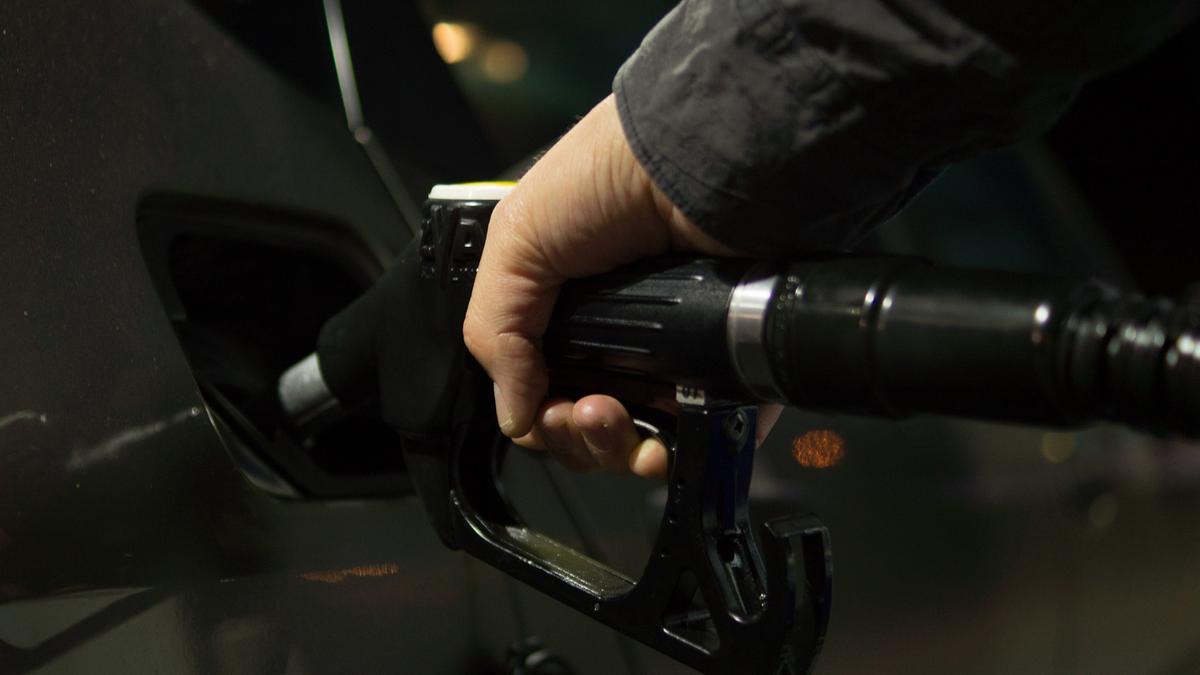 Egyre több benzinkút vezet be korlátozásokat: itt az új lista - Blikk