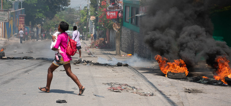 Haiti upada, a Zachód się przygląda. Gangsterzy kontrolują stolicę, na wyspie panuje anarchia. Zbliża się katastrofa humanitarna