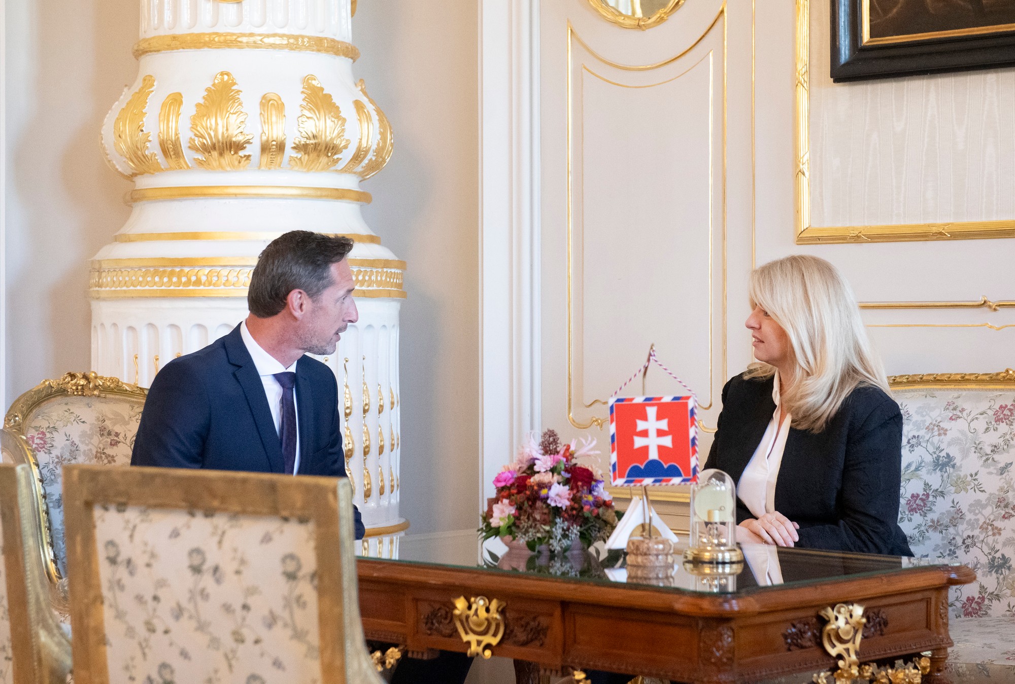 Prezidentka Zuzana Čaputová a predseda Kresťanskodemokratického hnutia (KDH) Milan Majerský počas prijatia v Prezidentskom paláci.