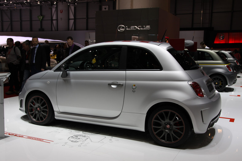 Abarth 695 Fuori Serie Record (Genewa 2013)