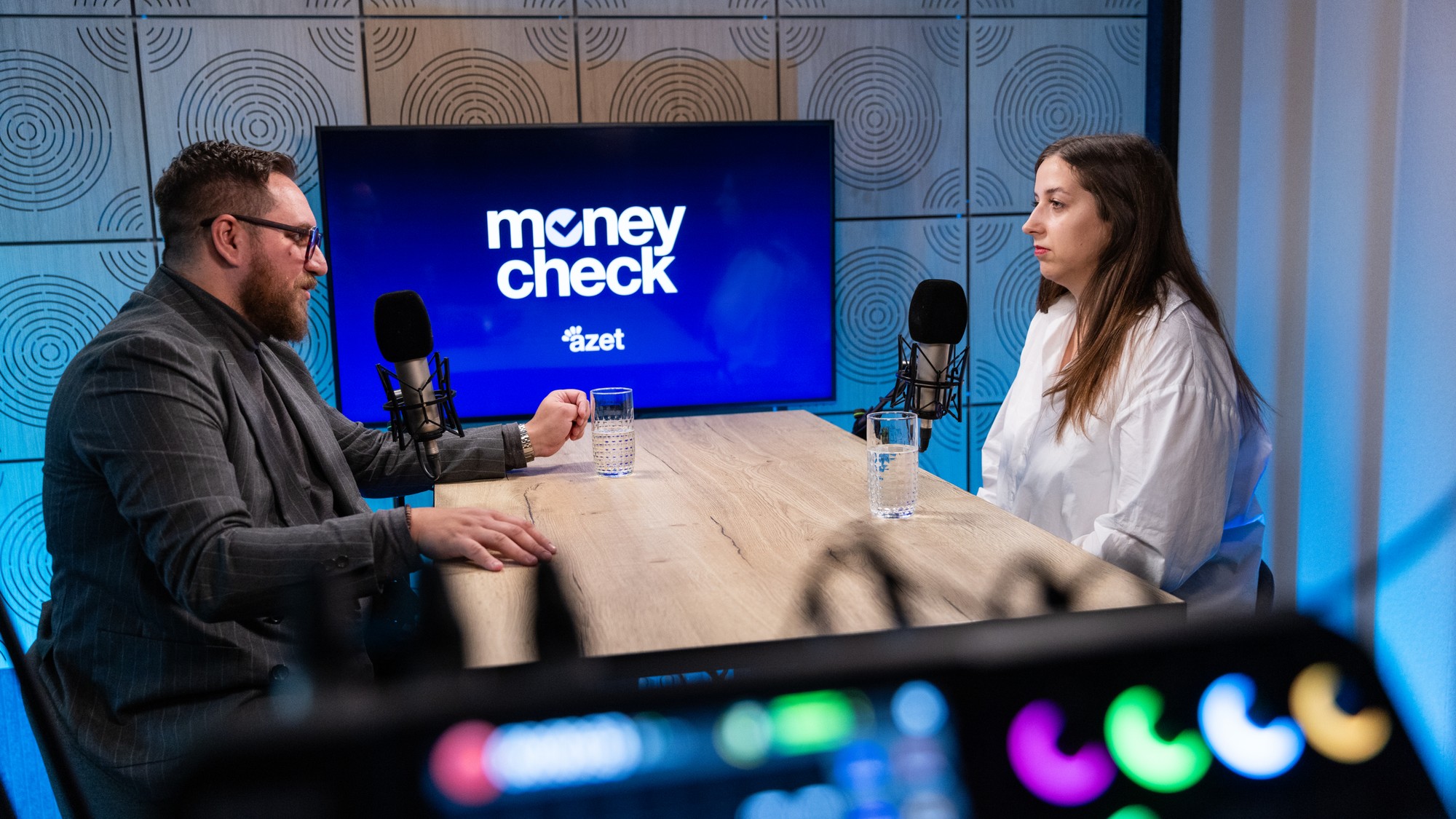 Sára Ferenčíková bola hosťkou novej epizódy relácie Money Check. V rozhovore hovorila o finančných návykoch, rastúcich výdavkoch aj o tom, ako pracovať s vyšším príjmom.
