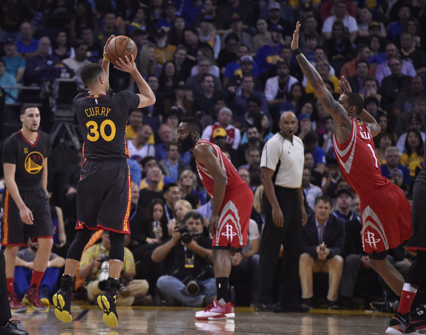 Liga NBA: 48. zwycięstwo koszykarzy Golden State Warriors