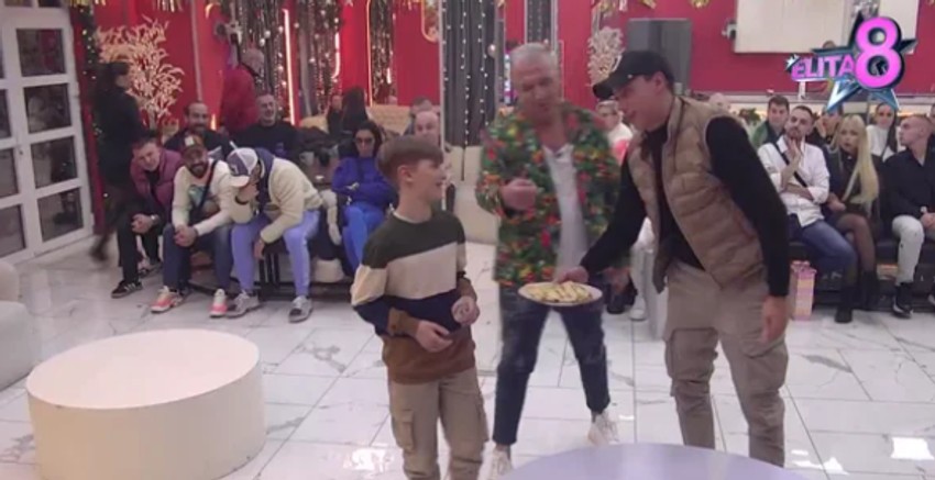 Peja se upoznao sa Eninim sinom