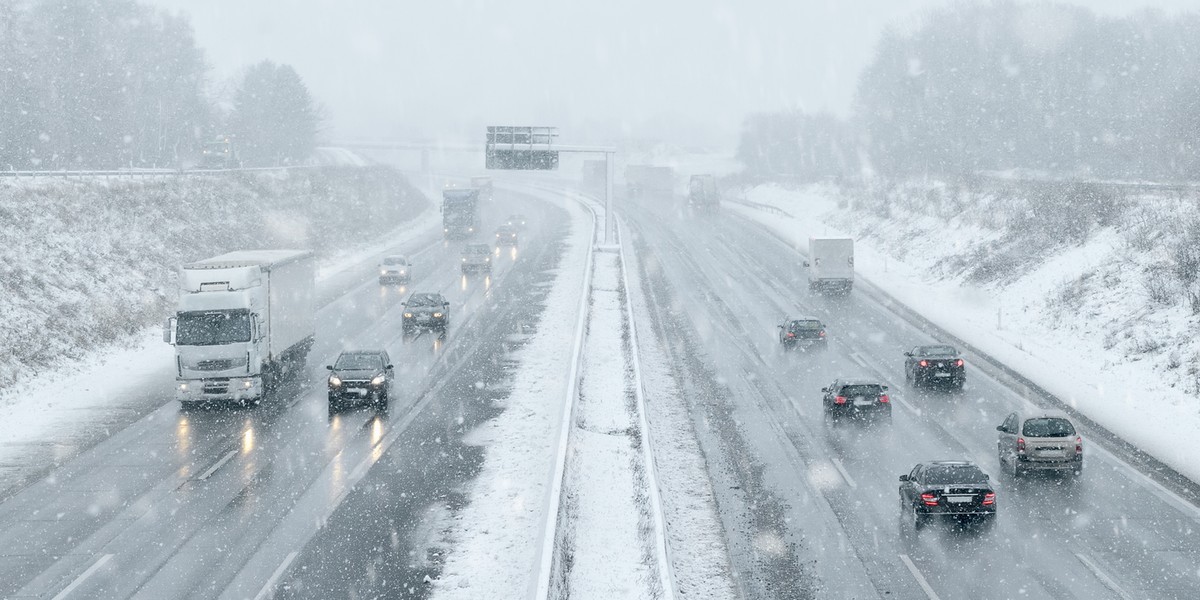 Pogoda da nam w kość. Synoptycy zapowiadają burze, deszcz i śnieg