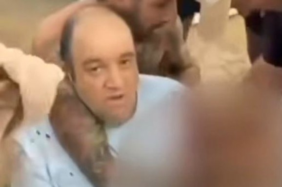 OVO JE HEROJ KOG SLAVI CELA AUSTRALIJA Prodavac voća prišao teroristi S LEĐA I OTEO MU ORUŽJE: Ranjen sa DVA hica, hitno prevezen u bolnicu (FOTO)