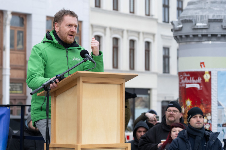 Michael Kretschmer przemawia na proteście w Gorlitz, 21 stycznia 2024 r.
