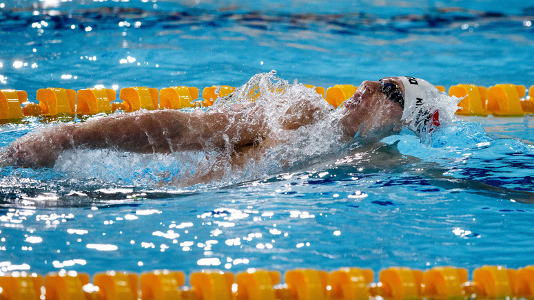 Radoslaw Kawecki Zdobyl Zloty Medal Me Na 200 M Grzbietem Plywanie