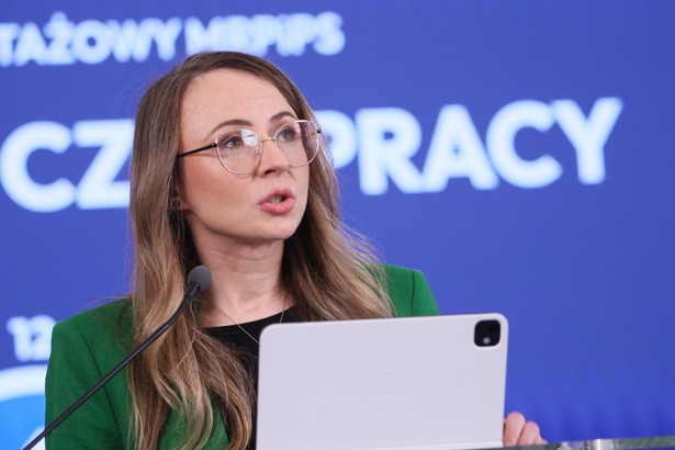 minister pracy Agnieszka Dziemianowicz-Bąk