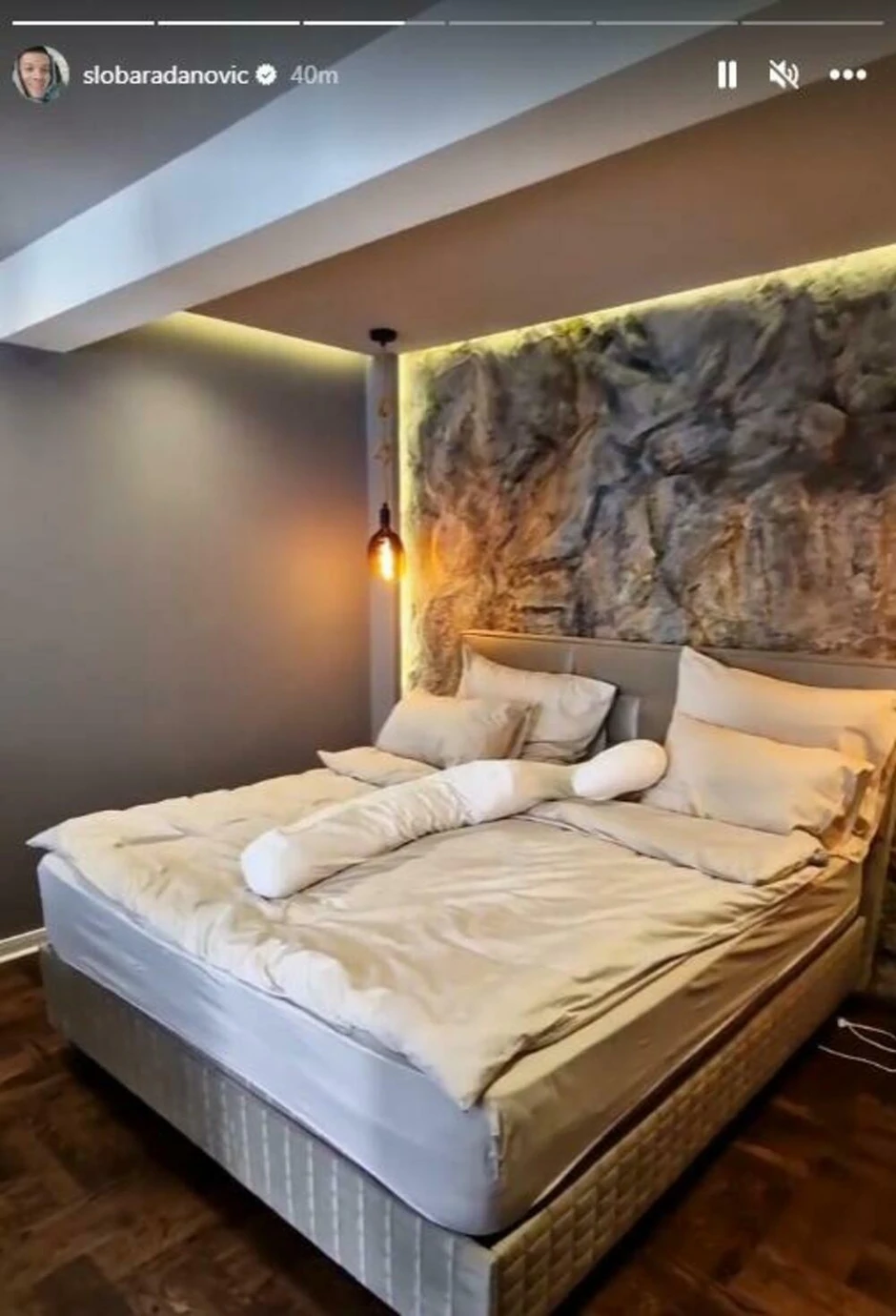 Sloba Radanović pokazao spavaću sobu
