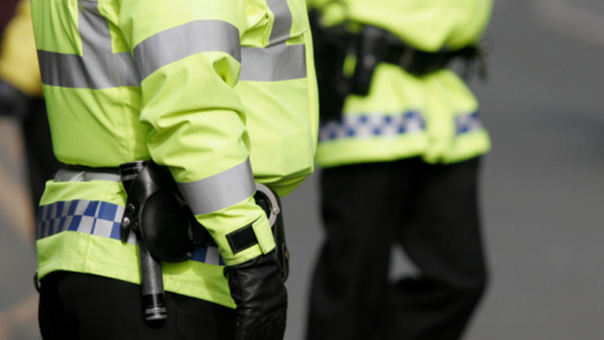 W poniedziałek na południu Anglii, w porcie w Dover aresztowano dwóch mężczyzn podejrzanych o udział w grupie terrorystycznej poza granicami kraju.