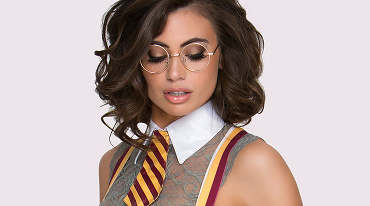 Harry Potter elpirulna: szexi fehérneműt ihletett Hermione ruhája - galéria  - Blikk