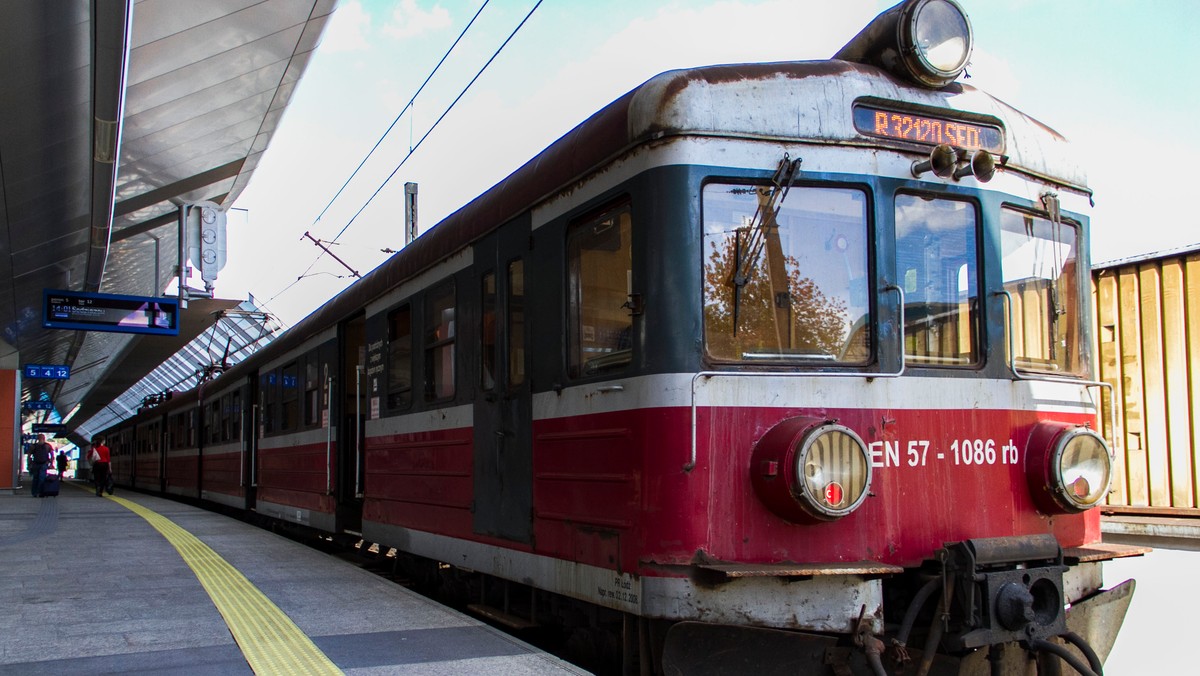 Spółka PKP Polskie Linie Kolejowe wybrała wykonawcę rewitalizacji odcinka linii kolejowej nr 137 z Katowic do Chorzowa Batorego. To brakujący dotąd odcinek remontowanego od dwóch lat, kluczowego w woj. śląskim połączenia Gliwice-Katowice.