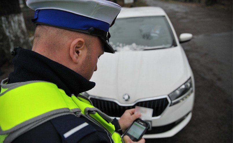 Kontrola drogowa, policja