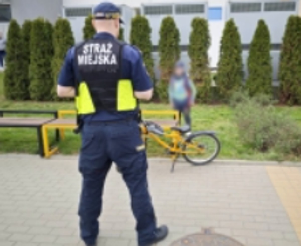 Chłopiec uciekł ze szkoły w Warszawie rowerem. Po odnalezieniu wyznał niepokojącą rzecz
